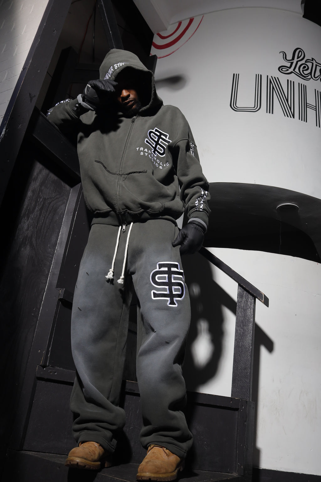 Snow Leapord Zip Up